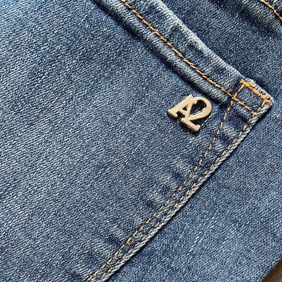 Vici distressed skinny jeans - Picture 9 of 9